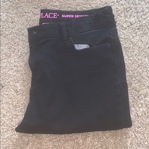 Black super skinny jeans.